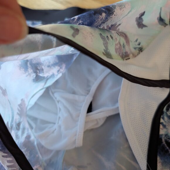 Under Armour Fly By 2.0 Printed Running Shorts - Picture 7 of 8